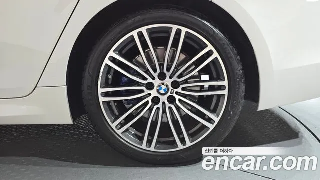 2019 BMW 5 Series (G30) 530i xDrive M Sport Package Plus Sold VIN WBAJD9100KWW12210 – photo 30 2019 BMW 5 Series (G30) 530i xDrive M Sport Package Plus Sold VIN WBAJD9100KWW12210 – photo 30