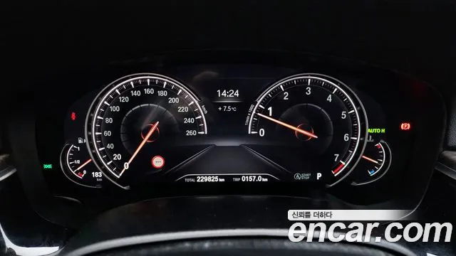 2018 BMW 5Series (G30) 530i xDrive Luxury Plus Sold VIN WBAJD9103JWC83133 – dashboard