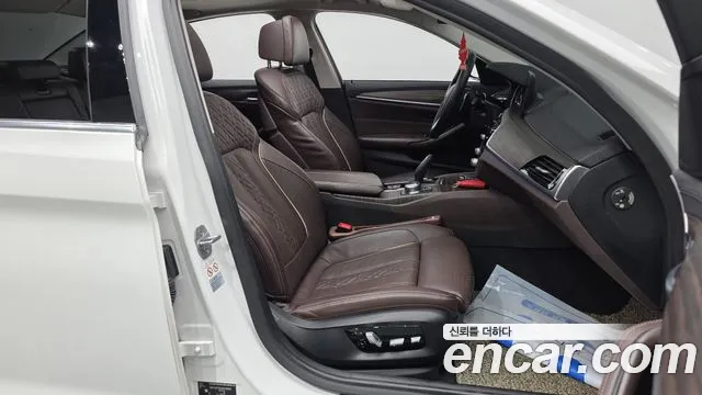 2018 BMW 5Series (G30) 530i xDrive Luxury Plus Sold VIN WBAJD9104JWC83903 – interior seats