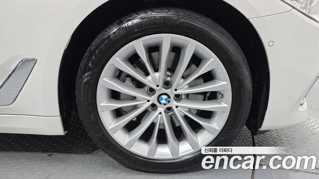 2018 BMW 5Series (G30) 530i xDrive Luxury Plus Sold VIN WBAJD9104JWC83903 – trunk area