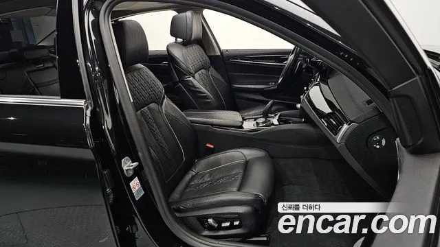 2019 BMW 5Series (G30) 530i xDrive Luxury Plus Sold VIN WBAJD9106KB278210 – side profile