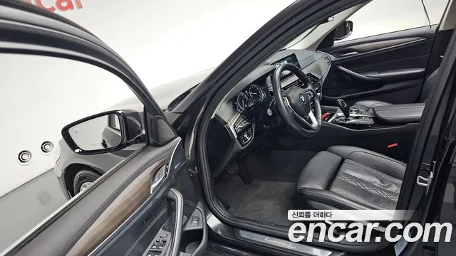 2018 BMW 5 Series (G30) 530i xDrive Luxury Plus Sold VIN WBAJD9107JWC82759 – trunk area