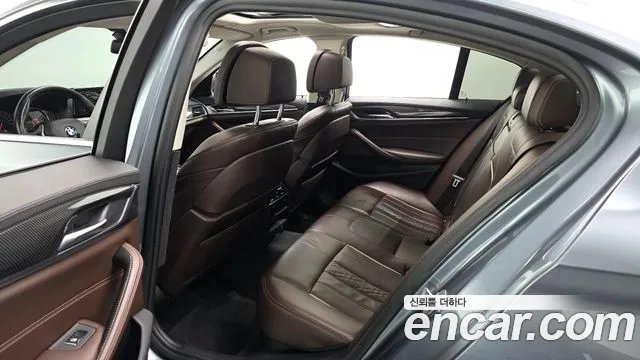 2018 BMW 5Series (G30) 530i xDrive Luxury Plus Sold VIN WBAJD9109JWC83556 – interior seats