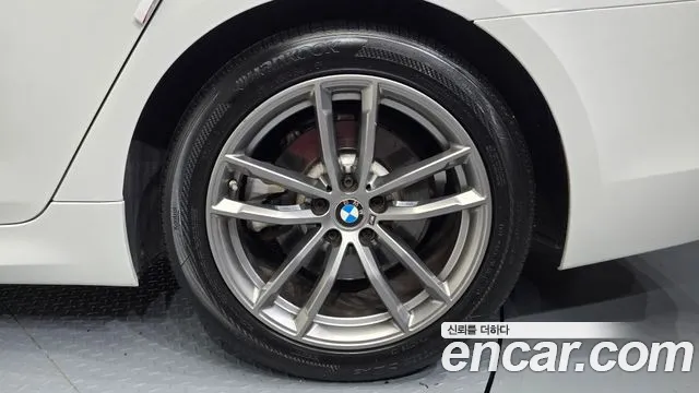 2019 BMW 5 Series (G30) 520d M Sport Package Plus Sold VIN WBAJF3103KBJ09222 – photo 11 2019 BMW 5 Series (G30) 520d M Sport Package Plus Sold VIN WBAJF3103KBJ09222 – photo 11