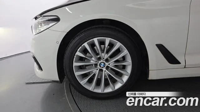 2019 BMW 5Series (G30) 520d Luxury Plus Sold VIN WBAJF3107KWW43543 – trunk area