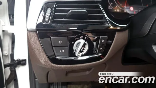 2020 BMW 5Series (G30) 520d Luxury Plus Sold VIN WBAJF3108LCE24502 – dashboard