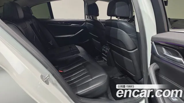 2020 BMW 5 Series (G30) 520d Luxury Plus Sold VIN WBAJF3108LWW58988 – interior seats