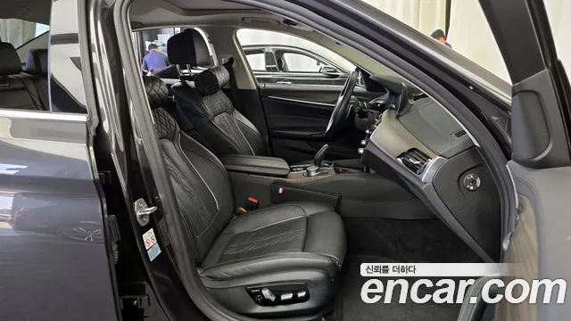 2019 BMW 5Series (G30) 520d xDrive Luxury Plus Sold VIN WBAJF5107KWW05693 – side profile