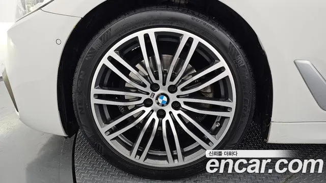 2020 BMW 5Series (G30) 520d M Sport Package Plus Sold VIN WBAJF5108LCE87823 – photo 16 2020 BMW 5Series (G30) 520d M Sport Package Plus Sold VIN WBAJF5108LCE87823 – photo 16