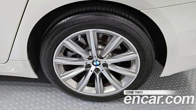 2018 BMW 5 Series (G30) 520i Luxury Sold VIN WBAJK7100JBP72054 – photo 26 2018 BMW 5 Series (G30) 520i Luxury Sold VIN WBAJK7100JBP72054 – photo 26
