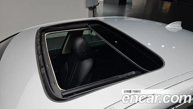 2018 BMW 5Series (G30) 520i Luxury Sold VIN WBAJK7100JBP72359 – dashboard