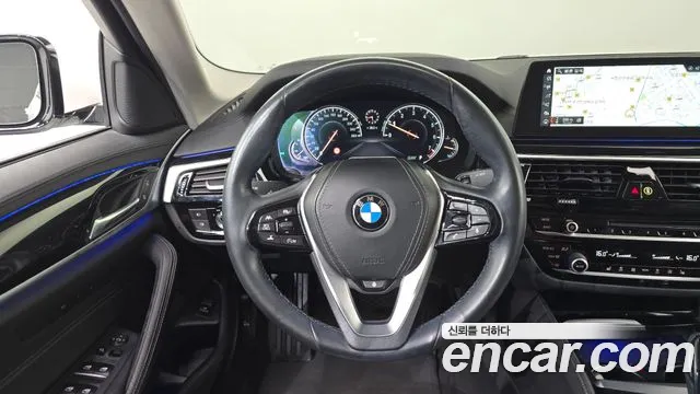 2018 BMW 5 Series (G30) 520i Luxury Sold VIN WBAJK7102JBH23750 – dashboard