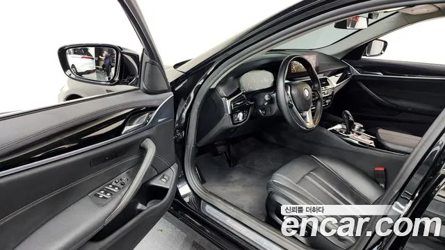 2019 BMW 5 Series (G30) 520i Luxury Sold VIN WBAJK7106KBP75087 – photo 19