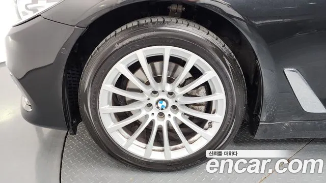 2019 BMW 5 Series (G30) 520i Luxury Sold VIN WBAJK7106KBP75087 – photo 25