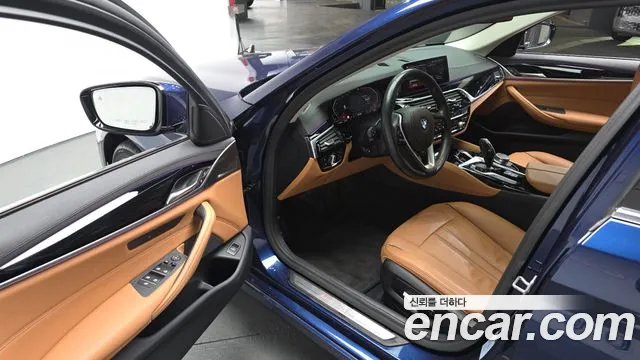 2020 BMW 5 Series (G30) 520i Luxury Sold VIN WBAJK9106LCE04196 – interior seats