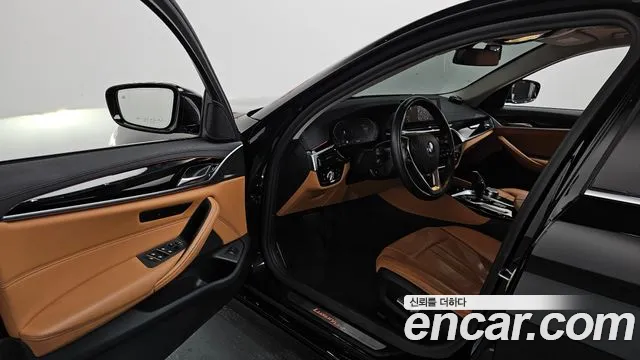 2020 BMW 5 Series (G30) 520i Luxury Sold VIN WBAJK9107LCE07026 – interior seats