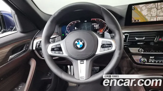 2020 BMW 5 Series (G30) 530i M Sport Package Plus Sold VIN WBAJR5104LWW74401 – dashboard