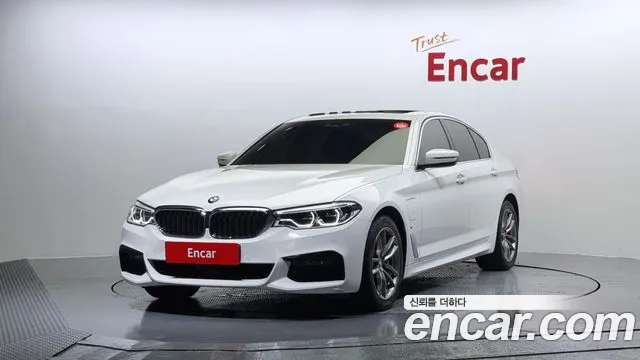 2020 BMW 5 Series (G30) 530e M Sport Sold VIN WBAJS9107LCE11772 – side profile