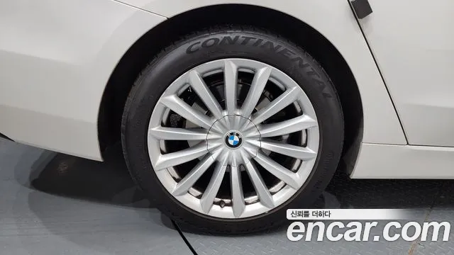 2020 Bmw 6series Gt (G32) 620d Luxury Sold VIN WBAJX210XLCD12209 – front exterior