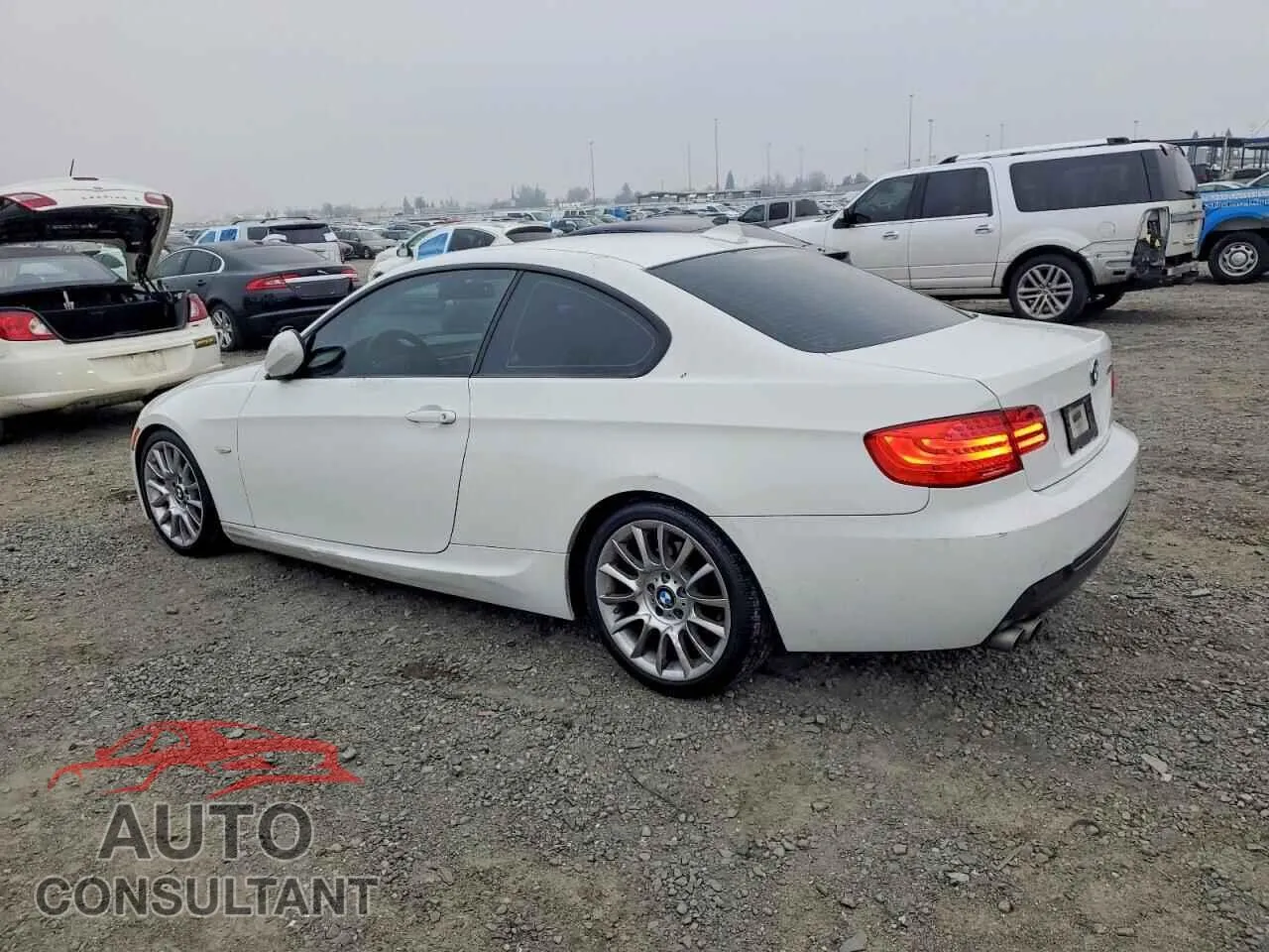 2011 BMW 3 SERIES Damaged VIN WBAKE5C57BE755342 – rear exterior