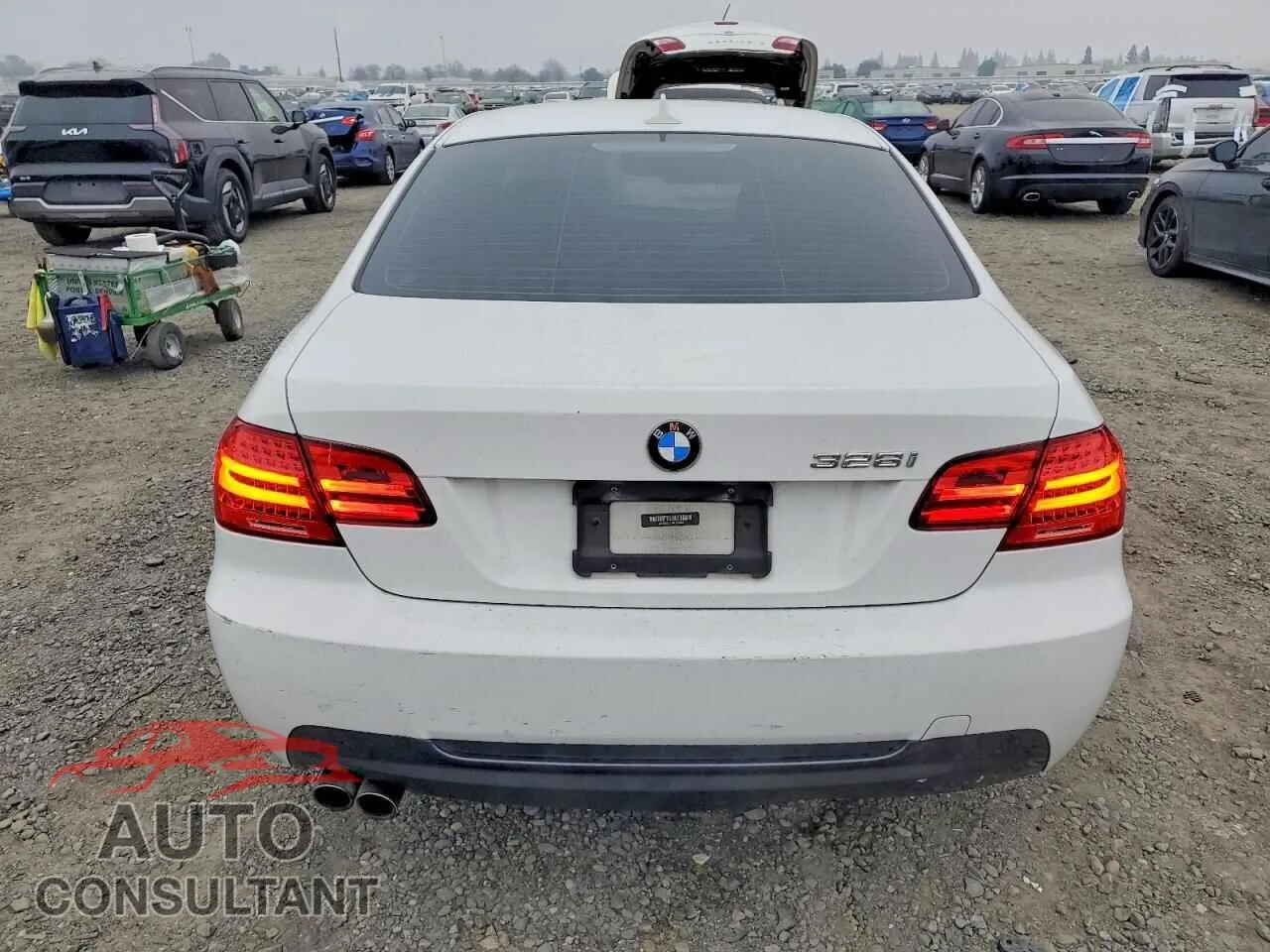 2011 BMW 3 SERIES Damaged VIN WBAKE5C57BE755342 – engine bay