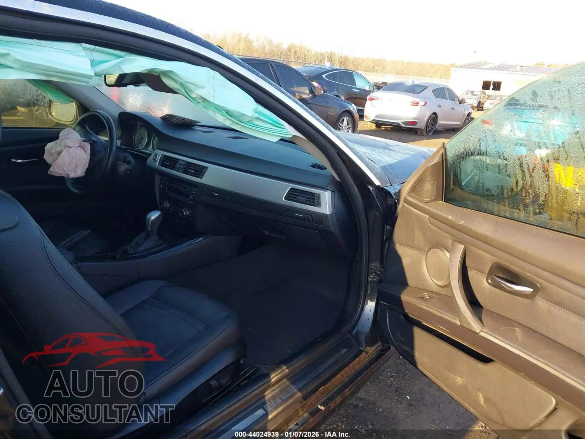 2011 BMW 328I Damaged VIN WBAKF3C50BE567649 – interior seats