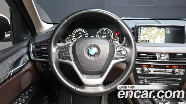 2017 BMW X5 (F15) xDrive 30d Sold VIN WBAKS4108H0W58893 – exterior detail