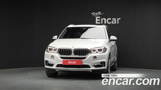 2017 BMW X5 (F15) xDrive 30d Sold VIN WBAKS4108H0W58893 – trunk area