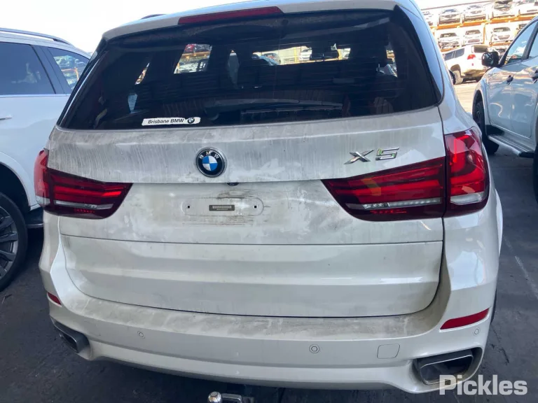 2018 BMW X5 Damaged VIN WBAKS420300V24568 – interior seats