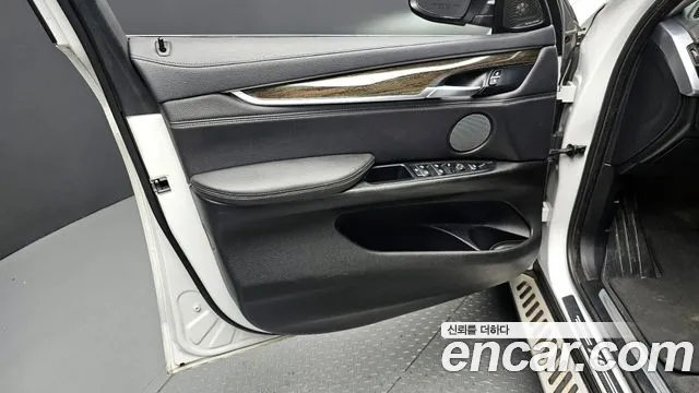 2018 BMW X6 (F16) xDrive 30d Sold VIN WBAKV210XJ0Y39172 – dashboard