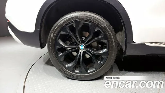 2018 BMW X6 (F16) xDrive 30d Sold VIN WBAKV210XJ0Y39172 – exterior detail