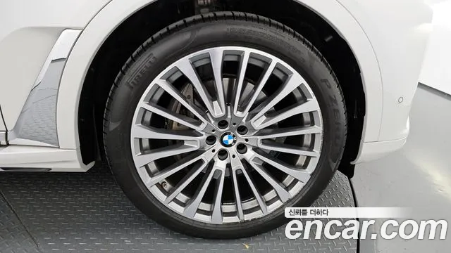 2021 BMW X7 (G07) xDrive 40d Design Pure Excellence 6-Seater Sold VIN WBATB4103M9G07069 – exterior detail 2021 BMW X7 (G07) xDrive 40d Design Pure Excellence 6-Seater Sold VIN WBATB4103M9G07069 – exterior detail
