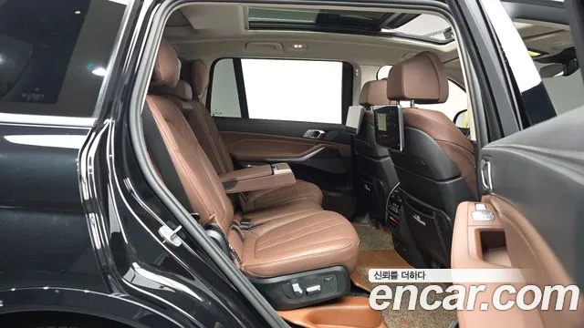 2022 Bmw X7 (G07) Xdrive 40d Design Pure Excellence 7-Seater Sold VIN WBATB4103N9L44452 – front exterior
