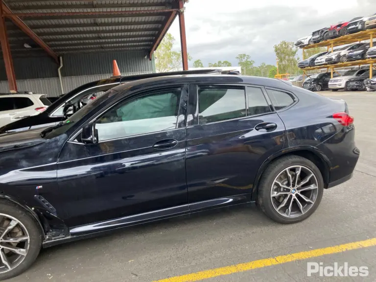 2019 BMW X4 Damaged VIN WBAUJ12070LA94605 – interior seats 2019 BMW X4 Damaged VIN WBAUJ12070LA94605 – interior seats