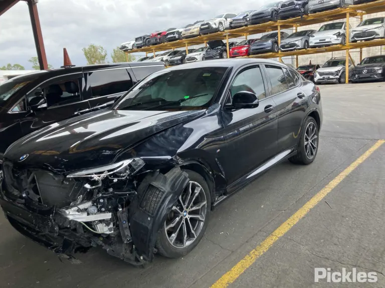 2019 BMW X4 Damaged VIN WBAUJ12070LA94605 – engine bay 2019 BMW X4 Damaged VIN WBAUJ12070LA94605 – engine bay