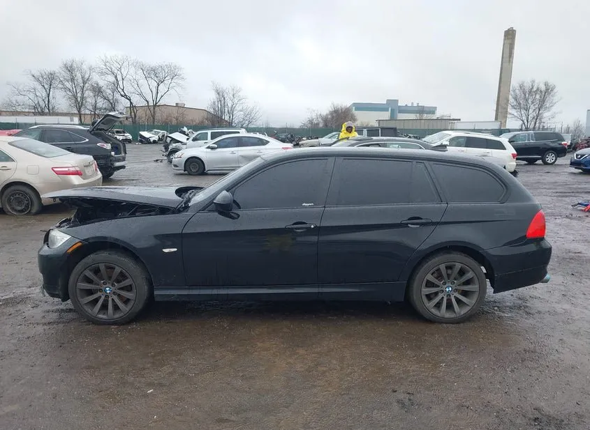 2011 BMW 328i Used VIN WBAUU3C5XBA543090 – engine bay