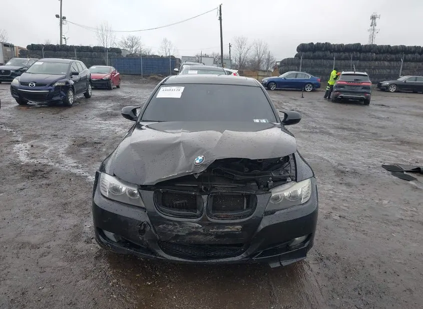 2011 BMW 328i Used VIN WBAUU3C5XBA543090 – trunk area