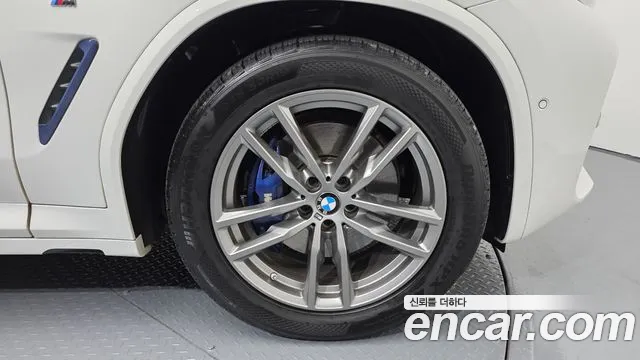2020 BMW X3 (G01) xDrive 20d M Sport Sold VIN WBAUZ3107L9D34064 – trunk area 2020 BMW X3 (G01) xDrive 20d M Sport Sold VIN WBAUZ3107L9D34064 – trunk area