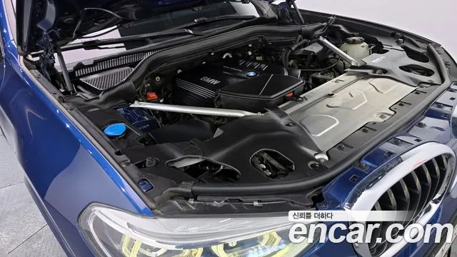 2019 BMW X4 (G02) xDrive20d M Sport Sold VIN WBAVJ1104KLF59947 – undercarriage