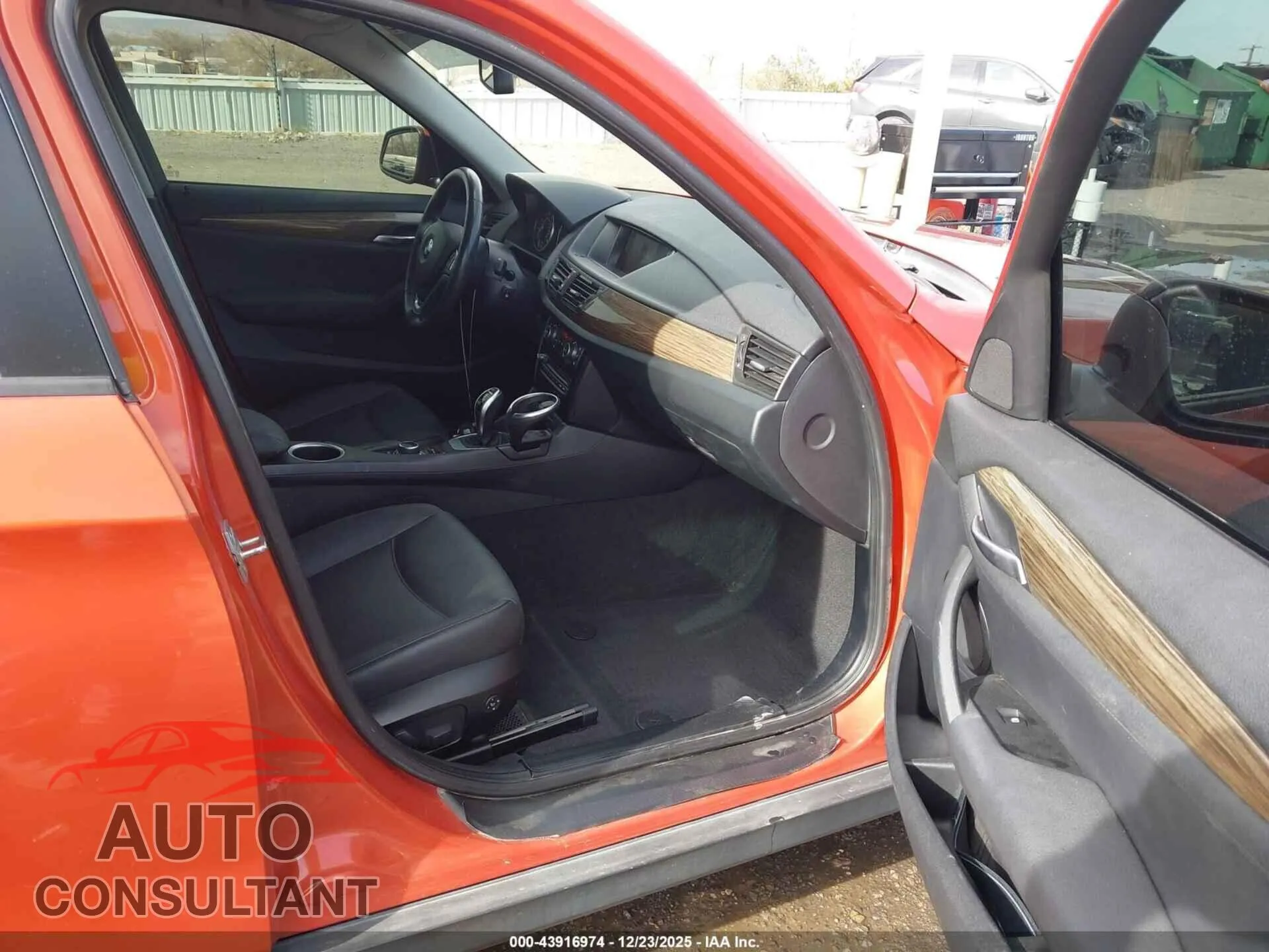 2014 BMW X1 Damaged VIN WBAVL1C52EVY15088 – interior seats
