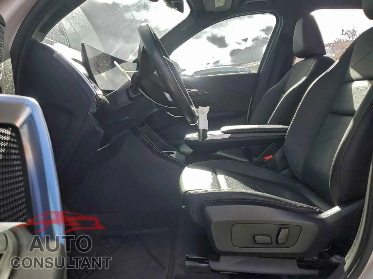 2023 BMW X1 Damaged VIN WBX73EF04P5V95302 – exterior detail 2023 BMW X1 Damaged VIN WBX73EF04P5V95302 – exterior detail