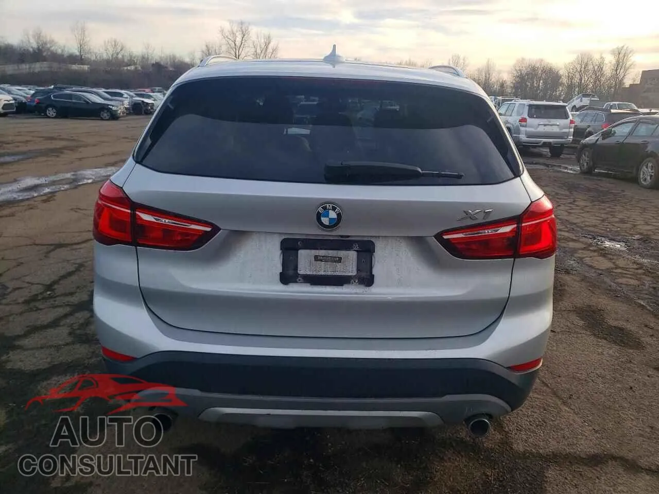 2018 BMW X1 Damaged VIN WBXHT3C32J5L24222 – engine bay 2018 BMW X1 Damaged VIN WBXHT3C32J5L24222 – engine bay