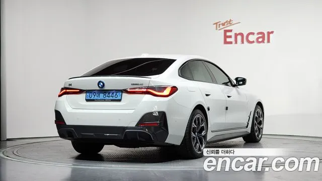 2022 BMW i4 eDrive40 M Sports VIN WBY71AW03NFN10354