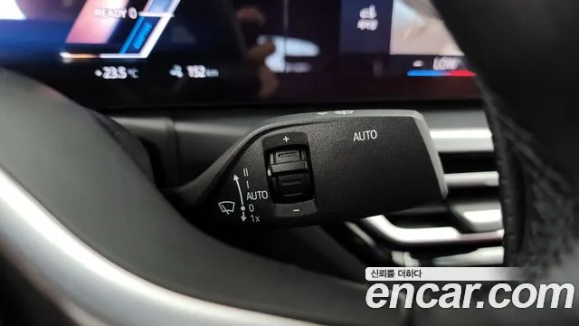 2022 BMW i4 eDrive40 M Sports Sold VIN WBY71AW03NFN10354 – interior seats