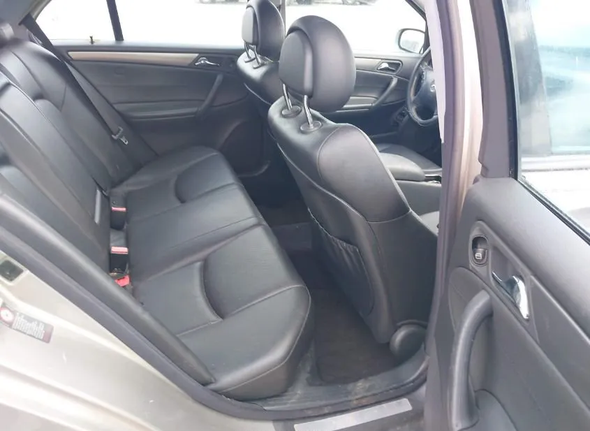 2003 MERCEDES-BENZ C-Class Used VIN WDBRF40J73F418559 – trunk area