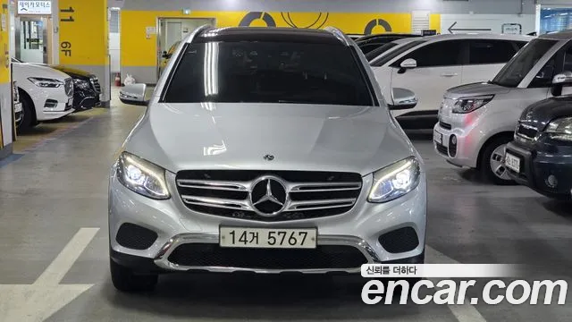 2018 Mercedes-Benz GLC-Class X253 GLC220 d 4MATIC Premium Sold VIN WDC0G0FB1JF381239 – trunk area
