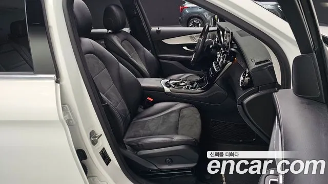 2019 Mercedes-Benz GLC-Class X253 GLC300 4MATIC AMG Line Sold VIN WDC0G4KBXKF631480 – rear exterior