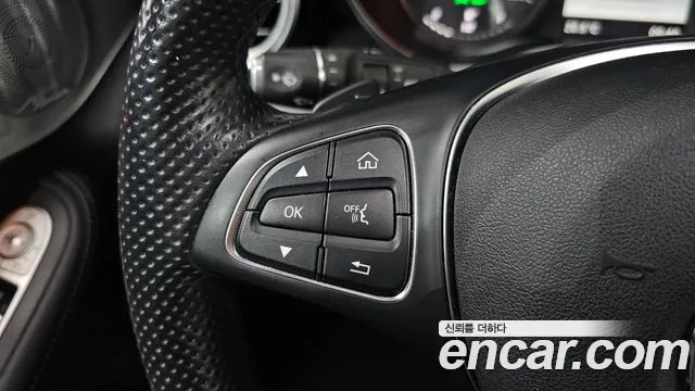 2019 Mercedes-Benz GLC-Class X253 GLC300 4MATIC AMG Line Sold VIN WDC0G4KBXKF631480 – trunk area