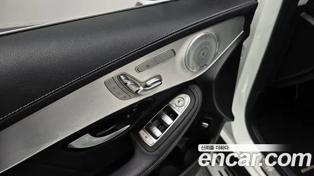 2019 Mercedes-Benz GLC-Class X253 GLC300 4MATIC AMG Line Sold VIN WDC0G4KBXKF631480 – photo 18