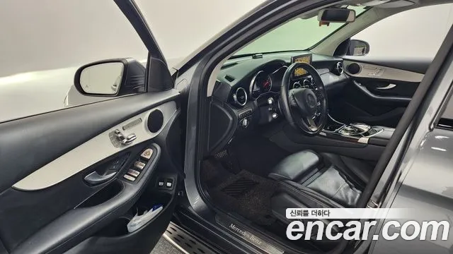 2019 Mercedes-Benz GLC-Class X253 GLC350e 4MATIC Premium Sold VIN WDC0G5EB0KF508711 – side profile 2019 Mercedes-Benz GLC-Class X253 GLC350e 4MATIC Premium Sold VIN WDC0G5EB0KF508711 – side profile